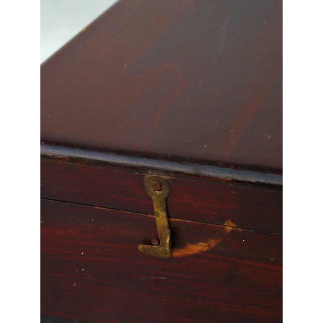 Antique 19th Century Walnut Traveling Shaving Box With Folding Mirror - Gentleman's Dressing Box For Sale - Image 10 of 10