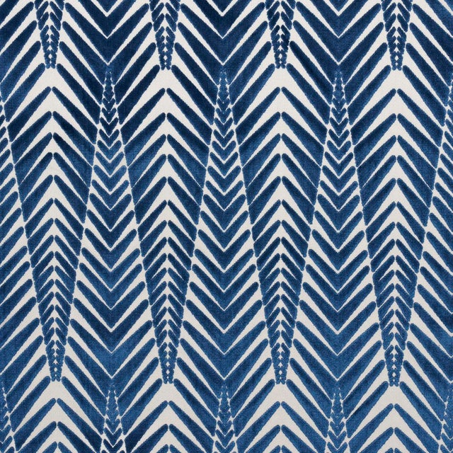 Abstract SAMPLE - Schumacher x Neisha Crosland Zebra Velvet Fabric In Silver Blue For Sale - Image 3 of 4