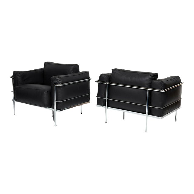 1990s Le Corbusier Wide Lounge Chairs Set of 2 - Set of 2 For Sale