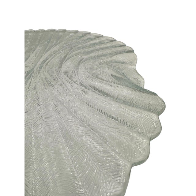 Glass Vintage 1970s Arcoroc France "Seabreeze" Clear Glass Platter For Sale - Image 7 of 9