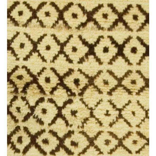 Turkish 1960s Vintage Turkish Ivory Hand Knotted Tulu Area Rug, 3'6" X 5'11" For Sale - Image 3 of 5