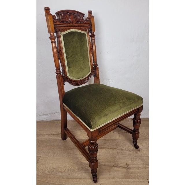 Victorian Oak Upholstered Hall Chair with Foliate Carvings, 1900s For Sale - Image 3 of 18