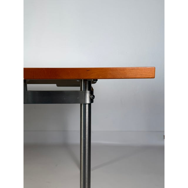 An original danish dining table designed by hans j. Wegner for carl hansen & søn, manufactured in 2005 by tranekær...