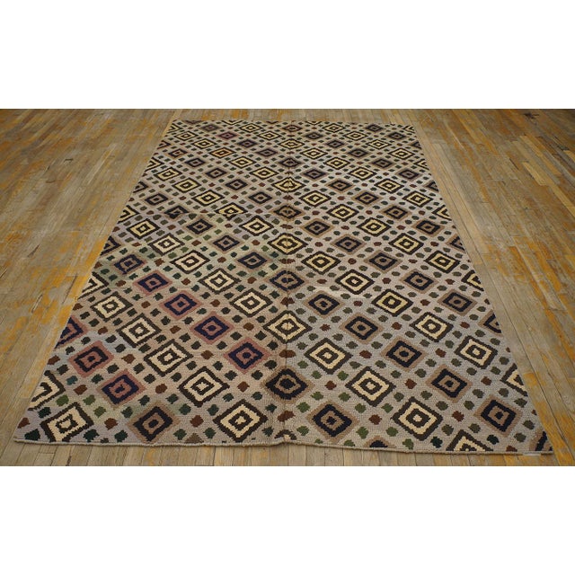Mid-20th Century American Hooked Rug 5'11" x8'6".