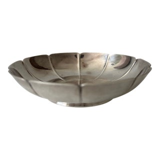 Vintage English Chester Silver-Plated Scalloped Petal Serving Bowl For Sale