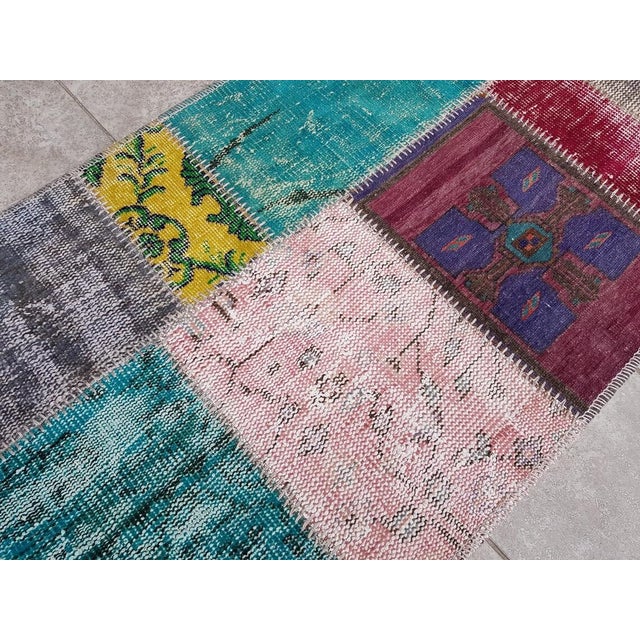 Turkish Decorative Anatolian Mid 20th Century Rug For Sale - Image 3 of 10