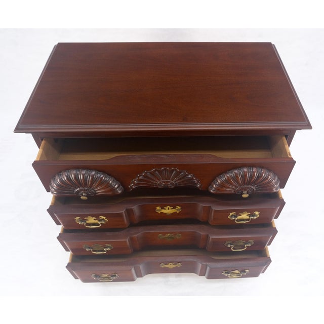 Mahogany Chippendale Style 4 Drawer Bracket Feet Bachelor Chest Dresser MINT For Sale - Image 11 of 14