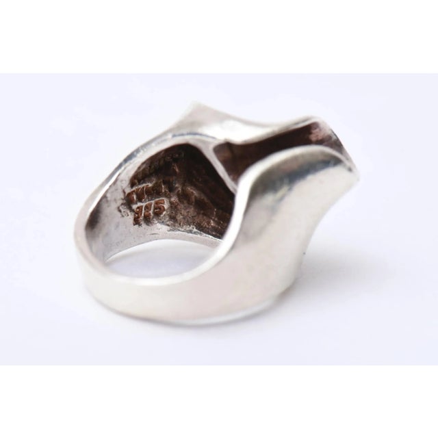 Vintage Sterling Silver Sculptural Modernist Ring Hallmarked Size 5.25 For Sale - Image 4 of 10