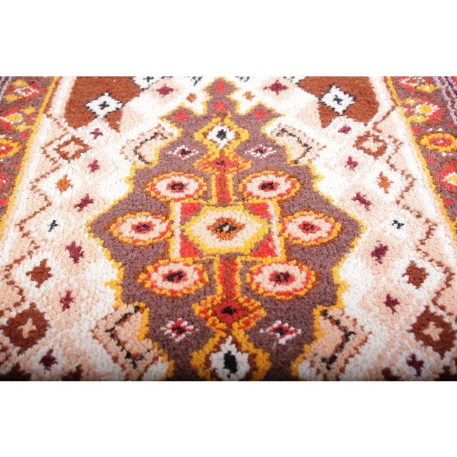 Condition new. Hand woven, 2,5 cm tall hair. Made in Czechoslovakia in 60s. Found along with 9 other runners packed in...