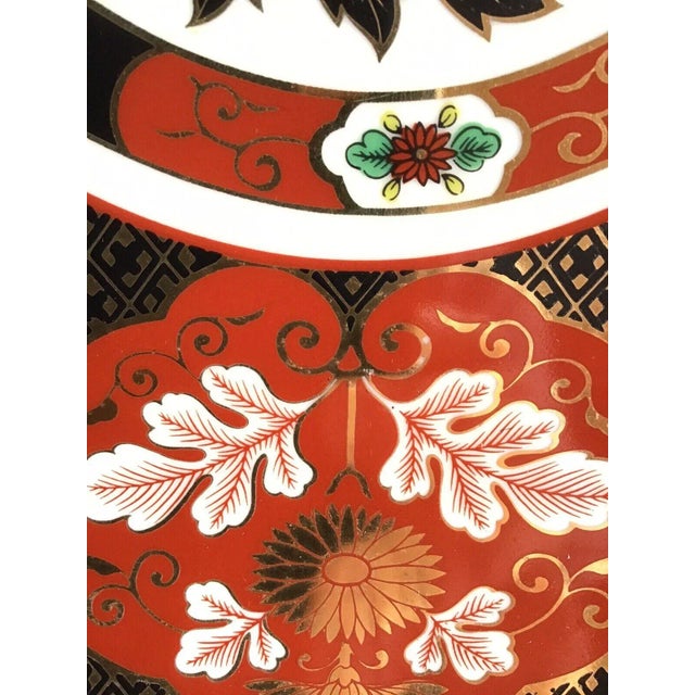 Vintage Large Unmarked Traditional Japanese Imari Decorative Plate For Sale - Image 4 of 11