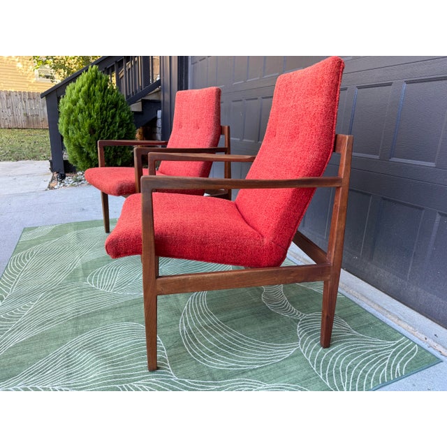 Pair of Vintage Mid-Century Modern Walnut Armchairs Manor of Jens Risom For Sale In Atlanta - Image 6 of 7