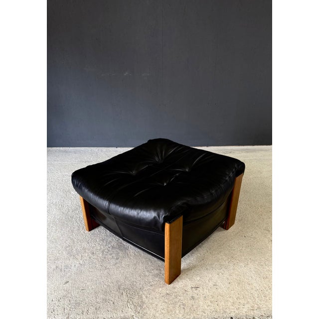 Vintage Postmodern Italian Design "Artona" XL Leather Ottoman / Pouf by Afra & Tobia Scarpa for Maxalto. Made in Italy,...