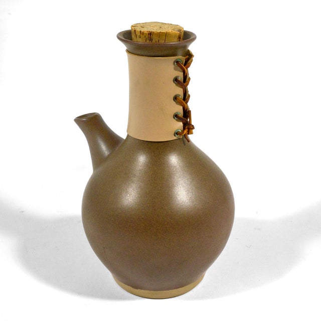 Gordon & Jane Martz 1960s Mid-Century Modern Gordon & Jane Martz Stoneware Carafe For Sale - Image 4 of 10