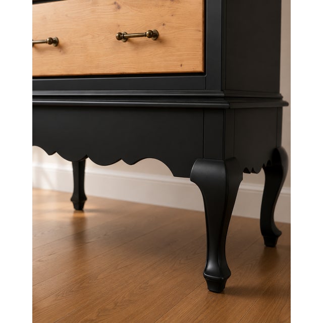 Traditional Vintage Queen Anne Style Black & Natural Maple High Chest / Tallboy Dresser – 4 Drawers For Sale - Image 3 of 3