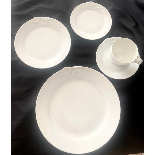 Late 20th Century Fleuron Chloe’ Paris White by China 5 Piece Place Setting Mint Condition For Sale - Image 17 of 17