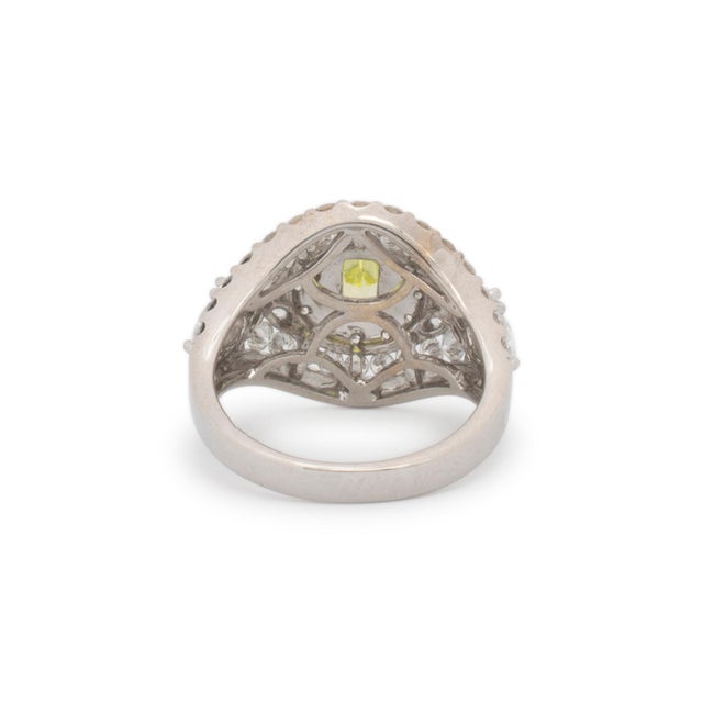 Metal Ladies 18k White Gold Gia Certified Fancy Vivid Green-Yellow Cocktail Ring Size 6 For Sale - Image 7 of 11