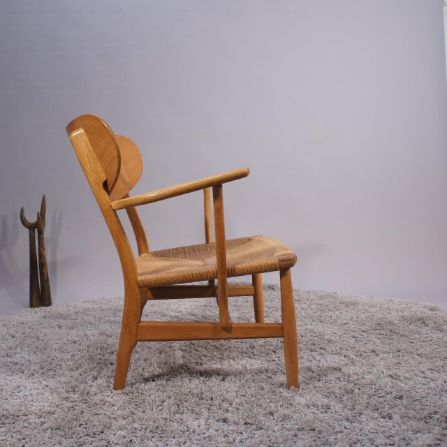 Wood CH22 Armchair in Oak with Seat in Paper Cord by Hans J. Wegner for Carl Hansen & Son, Denmark, 1950s For Sale - Image 7 of 11