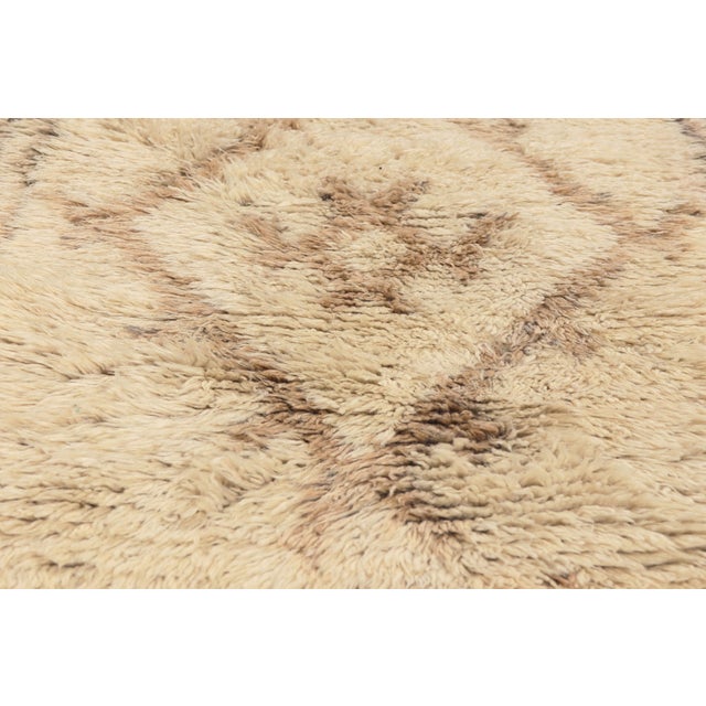Late 20th Century Vintage Azilal Moroccan Rug, 02'09 X 06'00 For Sale - Image 5 of 10