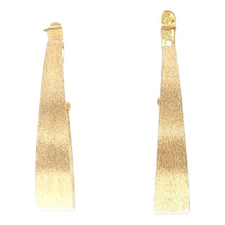 Late 20th Century 18k Yellow Gold Textured J-Hoop Earrings, A Pair For Sale