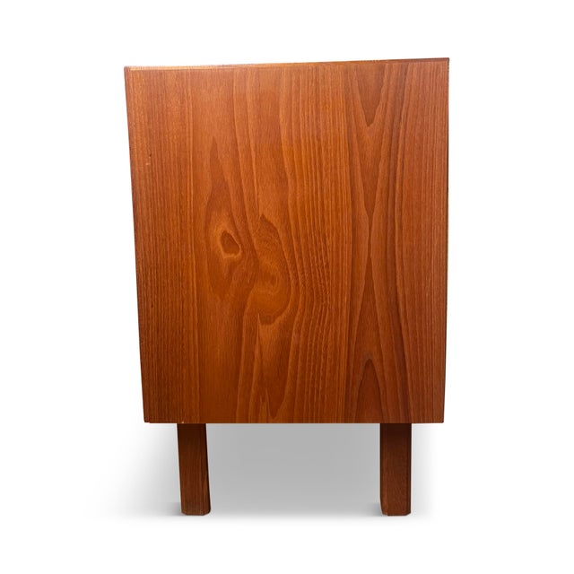 1970s 1970s Scandinavian Modern Teak Credenza / Cabinet For Sale - Image 5 of 10