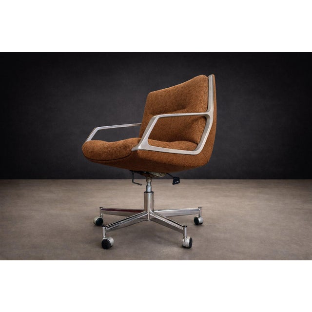 Jorge Zalszupin “Low Commander” Swivel Armchair by Jorge Zalszupin, Bronze Chenille and Aluminum, Brazil, 1973 – Lot 805 For Sale - Image 4 of 15