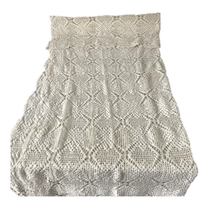 1990s Handmade Crochet White Rectangle Tablecloth
