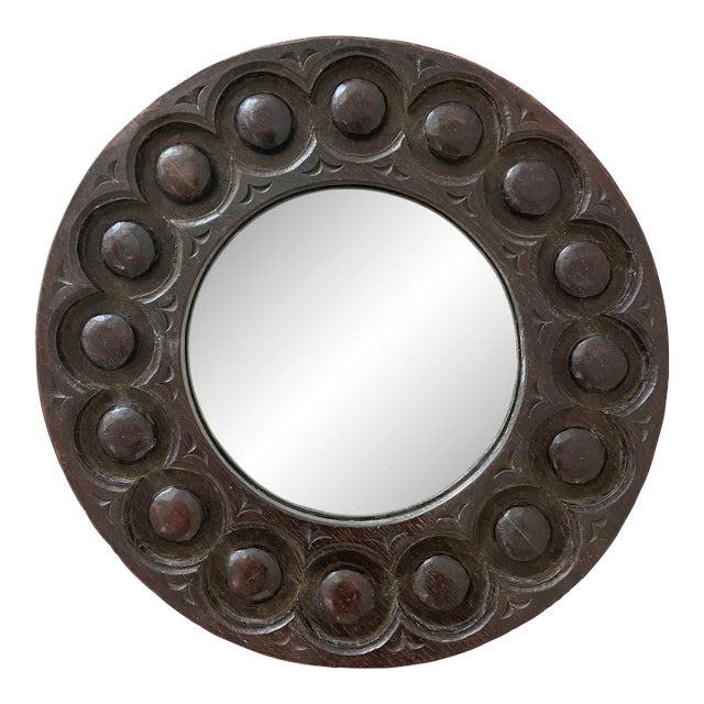 18th Century English Georgian Carved Round Walnut Mirror For Sale