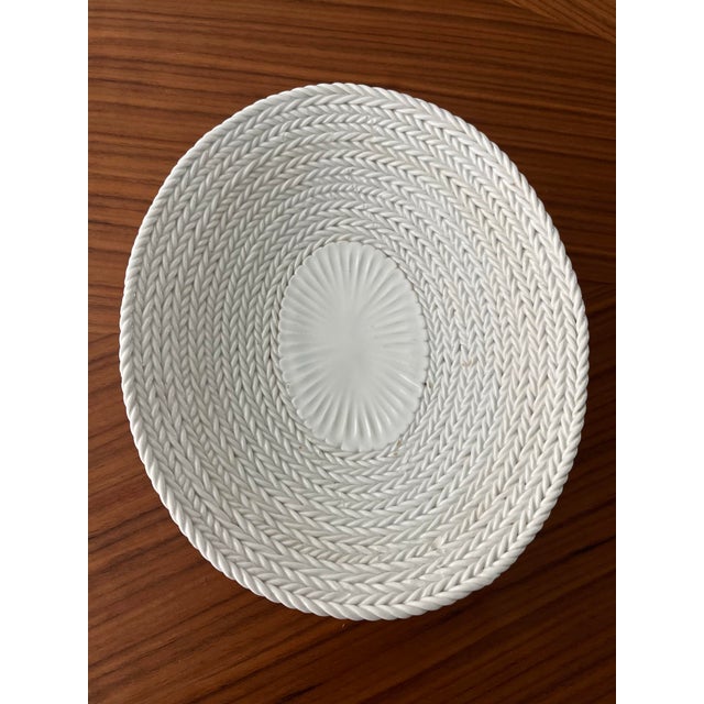 Ivory Mid 20th Century Italian Faience Woven Pedestal Bowl For Sale - Image 8 of 10