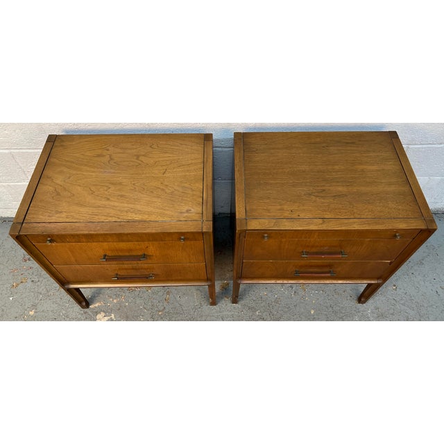 Mid-Century Modern Walnut Nightstands, Pair For Sale - Image 4 of 14