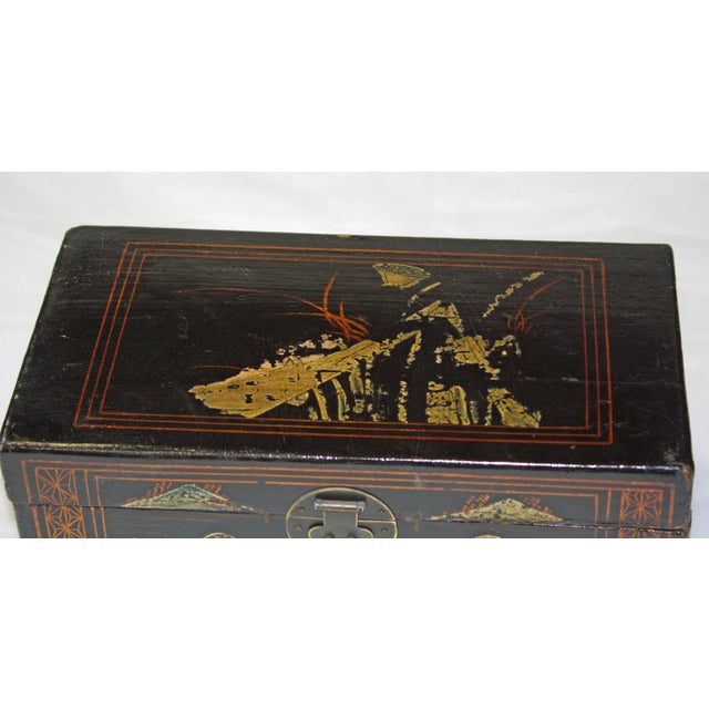 Hand Painted Vintage Chinese Jewelry Box For Sale - Image 4 of 12