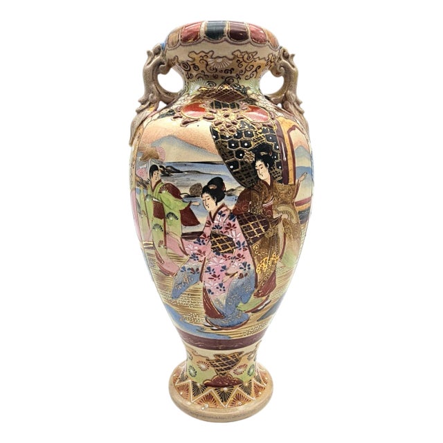 Japanese Satsuma-Style Hand-Painted Vase, Taishō–Early Shōwa For Sale