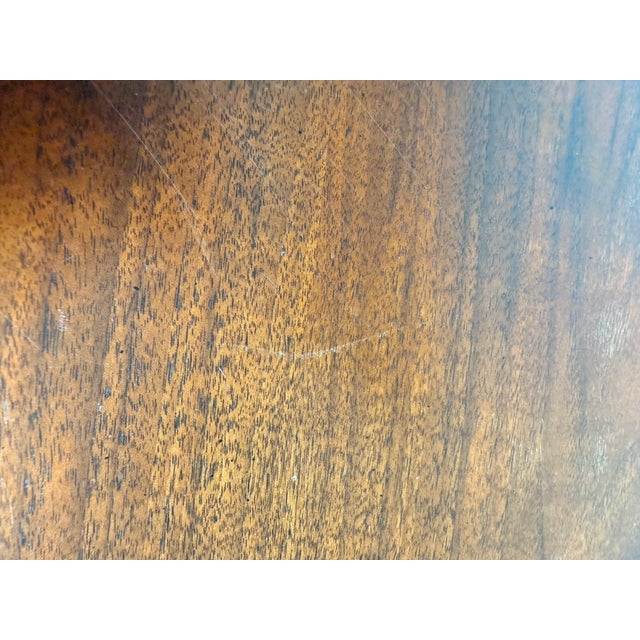 1950s Baker Furniture Mahogany and Burl Wood Writing Desk / Console Table With Gallery Back – Traditional Elegant Design For Sale - Image 16 of 17