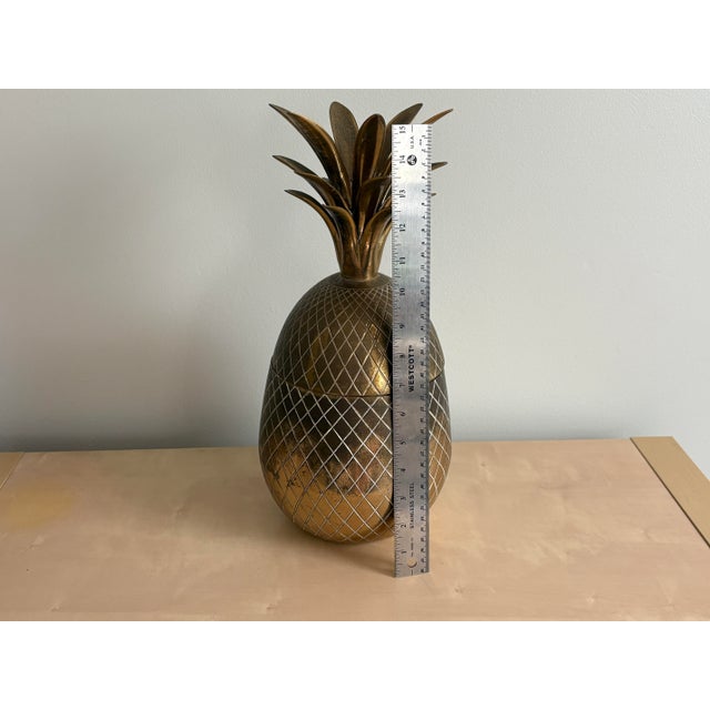 Mid 20th Century Hollywood Regency Brass Lidded Pineapple Ice Bucket For Sale - Image 9 of 10