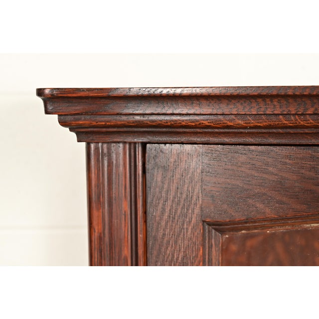 Berkey & Gay Antique Victorian Carved Oak Curved Glass Bookcase or Display Cabinet, Circa 1900 For Sale In South Bend - Image 6 of 13