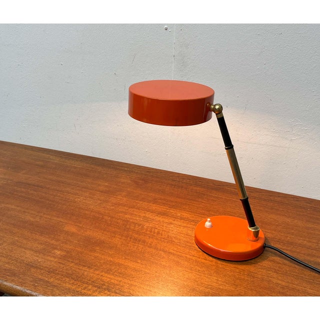 Mid-Century Modern Minimalist Orange Table Lamp, Italy, 1960s For Sale - Image 11 of 18