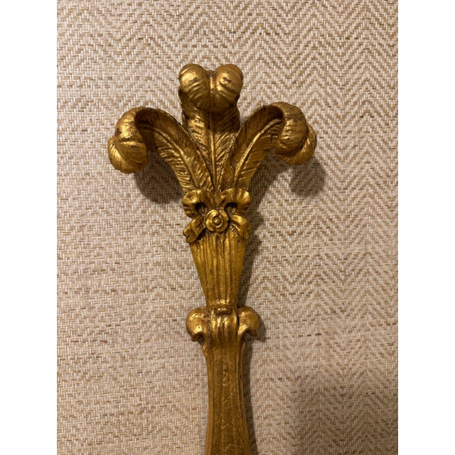 1940s 1940s Ornate Pair of Carved Giltwood Wall Shelves For Sale - Image 5 of 10
