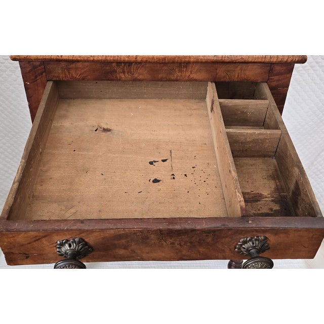 Brown Early 19th Century American Federal Two-Drawer Stand in Tiger Maple For Sale - Image 8 of 9
