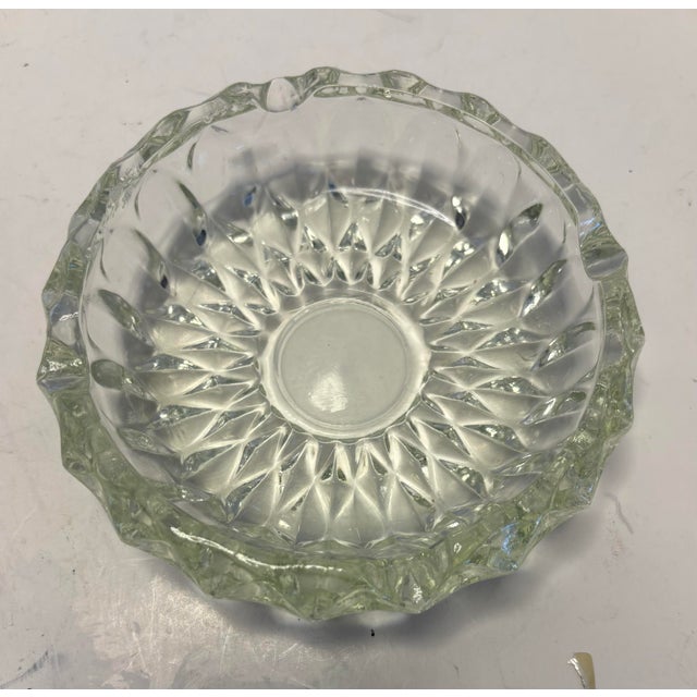 Vintage Mid-Century Pressed Glass Ashtray – Starburst Pattern 1950s Scalloped Glass For Sale - Image 4 of 7