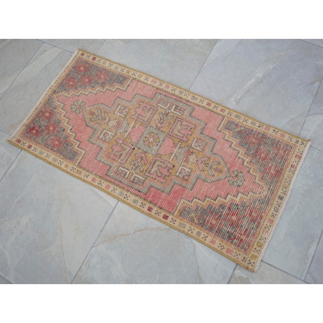 Rose Hand Knotted Door Mat, Entryway Rug, Bath Mat, Kitchen Decor, Small Rug, Turkish Rug - 1′6″ × 2′11″ For Sale - Image 8 of 10