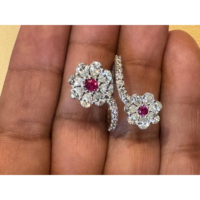 0.30 Ct Fine Natural Ruby & 2 Ct Finest Diamond 18 Kt White Gold Flower Ring For Sale - Image 14 of 18