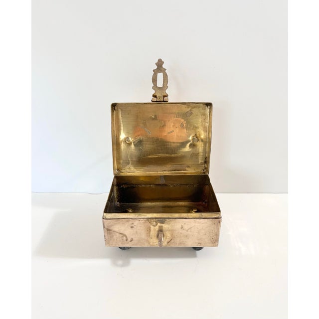 Metal Vintage Brass Locking Box With Handle – Small Jewelry Casket, Desk Valet or Decorative Trinket Box For Sale - Image 7 of 9