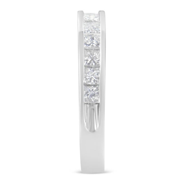 Haus of Brilliance Women's 18K White Gold Princess Cut Diamond Band Ring (1 Cttw, G-H Color, SI1-SI2 Clarity) - Size 7-1/2 For Sale - Image 4 of 6