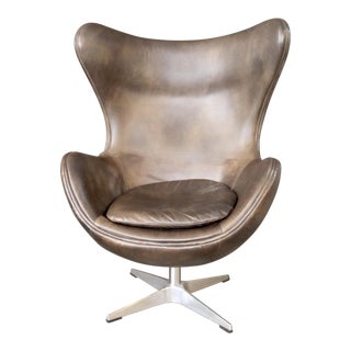 Modern Swivel Egg Lounge Chair For Sale