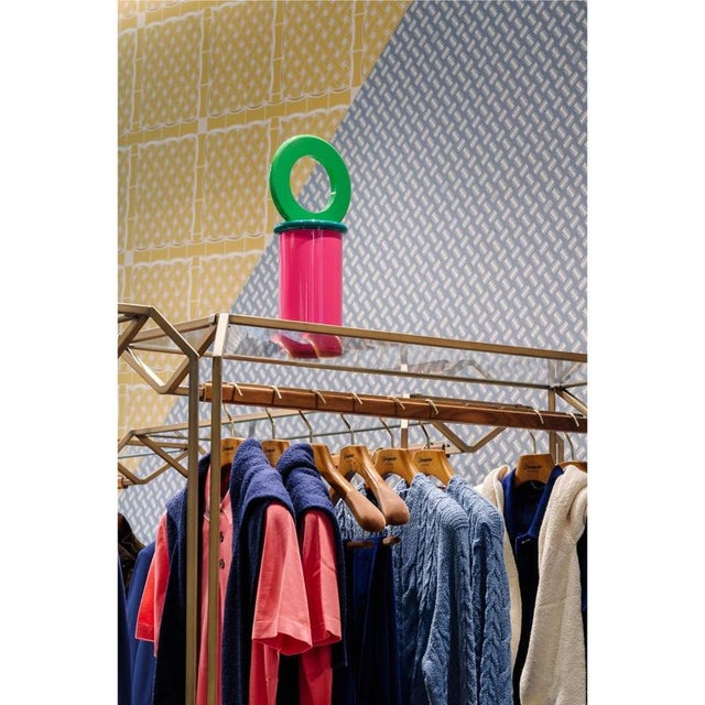 Festa Mobile Jar in Powder-Coated Aluminum by altreforme Dimensions: Ø 14 x H 40 cm. Materials: Powder-coated aluminum....