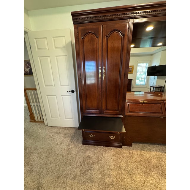 Wood Vintage Thomasville Illuminated Cherry Queen Bed Unit- Headboard, Bridge, Nightstand Armoires, & Mirror For Sale - Image 7 of 18