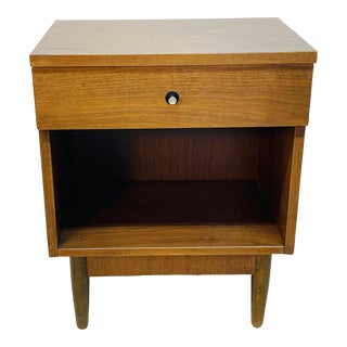 Vintage 1960s Walnut Wood Nightstand For Sale