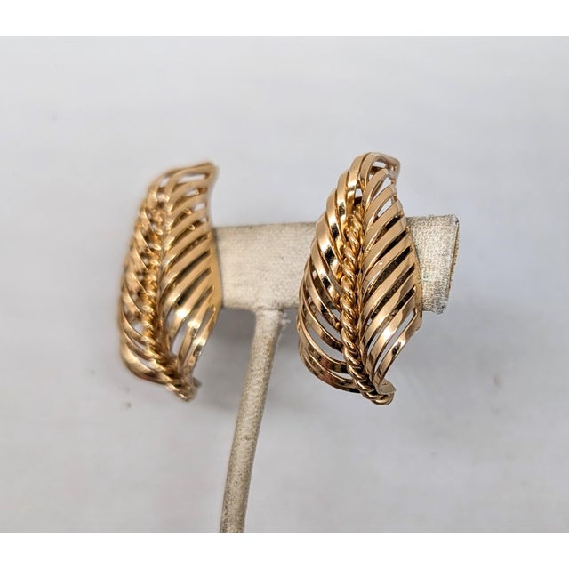 Napier Vintage 1968 Signed Napier Goldtone Leaf Clip Earrings - 2 Pieces For Sale - Image 4 of 8