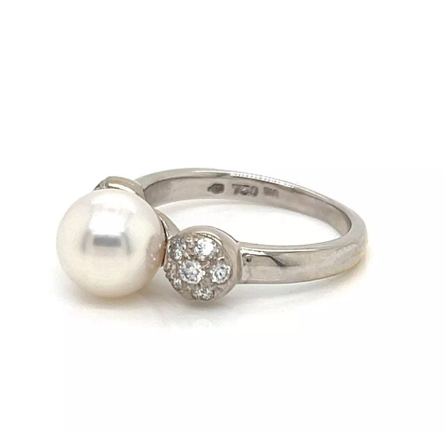 Late 20th Century Mikimoto Akoya Pearl Diamond 18k White Gold Cocktail Ring, Size 4.5 For Sale - Image 5 of 7