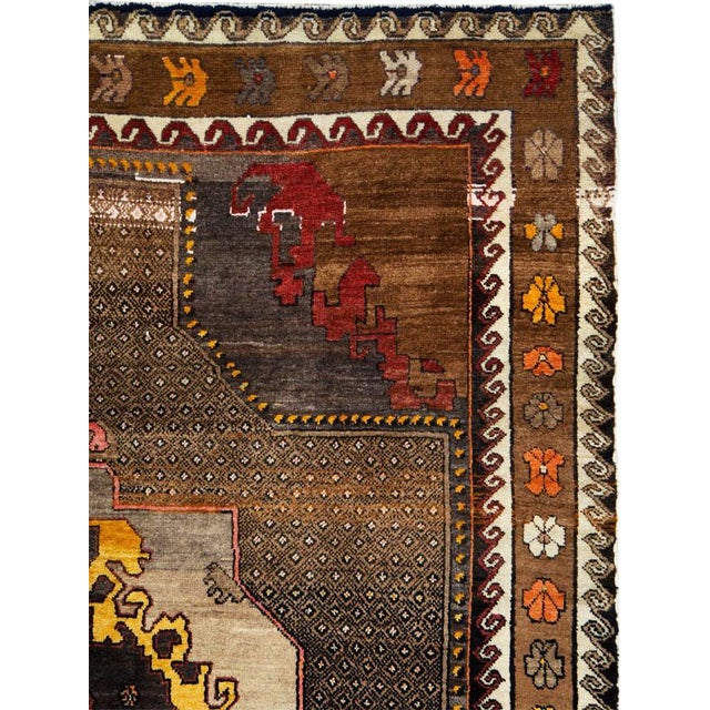 Tribal Galerie Shabab Collection Mid-20th Century Handmade Turkish Tribal Room Size Rug in Brown Yellow and Red For Sale - Image 3 of 10