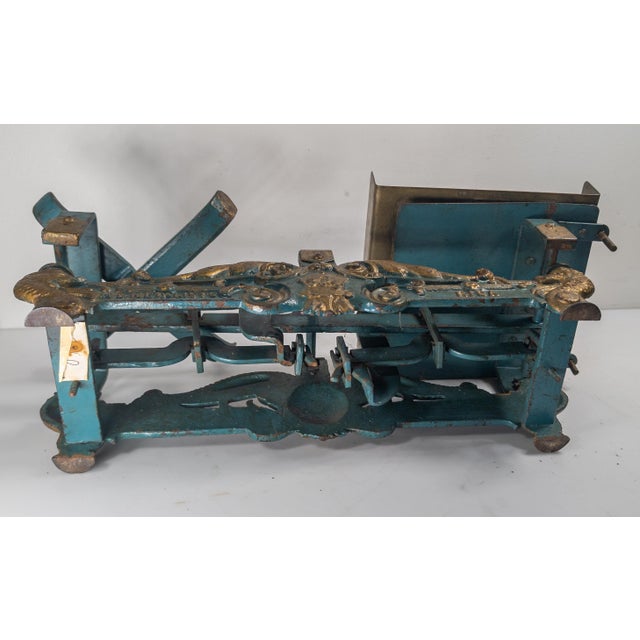 Early 20th Century Turquoise Teal and Gold Cast Iron Grocery Scale Balance For Sale - Image 17 of 18
